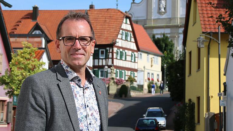 Fuchsstadts Bürgermeister René Gerner wünscht sich einen gemäßigten Umgang mit Böllern. Fuchsstadts Bürgermeister René Gerner wünscht sich einen gemäßigten Umgang mit Böllern.