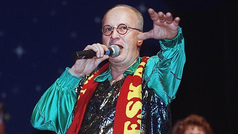 In seinem Element: Peter Faiban auf der ESKAGE-Bühne im Fasching 2001.