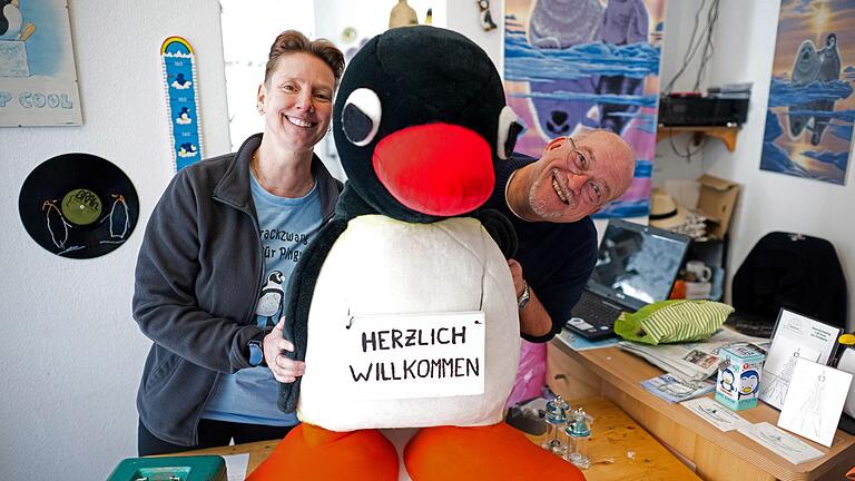 Pinguine im Sonderverkauf - Besonderes Museum schließt - Birgit Berends und Stefan Kirchhoff haben das Museum 15 Jahre lang geleitet. Pinguine im Sonderverkauf - Besonderes Museum schließt - Birgit Berends und Stefan Kirchhoff haben das Museum 15 Jahre lang geleitet.