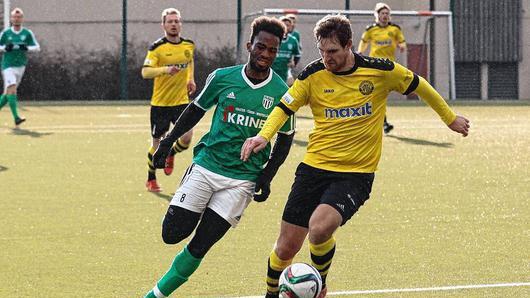 Azizou Zoumbare (links) ist der einzige Winter-Neuzugang beim 1. FC Sand. Der junge Angreifer aus Burkina Faso ist zwar noch verletzt, soll den Sandern aber im Abstiegskampf helfen. Verzichten müssen die Korbmacher hingegen auf Sebastian Götz, den es in die USA verschlagen hat. Azizou Zoumbare (links) ist der einzige Winter-Neuzugang beim 1. FC Sand. Der junge Angreifer aus Burkina Faso ist zwar noch verletzt, soll den Sandern aber im Abstiegskampf helfen. Verzichten müssen die Korbmacher hingegen auf Sebastian Götz, den es in die USA verschlagen hat.