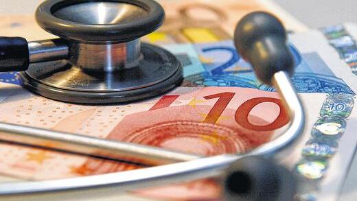 Gesundheitskosten: Minister Hermann Gröhe erhofft sich von der Finanzierungsreform mehr Wettbewerb unter den Krankenkassen.