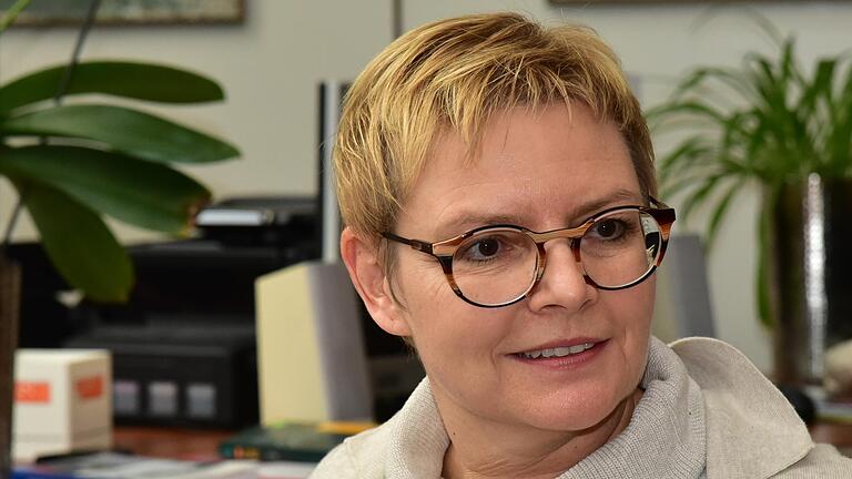 Sabine Dittmar, gesundheitspolitische Sprecherin der SPD-Fraktion im Bundestag, mahnt in der Corona-Krise zur Vorsicht, warnt aber auch vor Panikmache. Sabine Dittmar, gesundheitspolitische Sprecherin der SPD-Fraktion im Bundestag, mahnt in der Corona-Krise zur Vorsicht, warnt aber auch vor Panikmache.