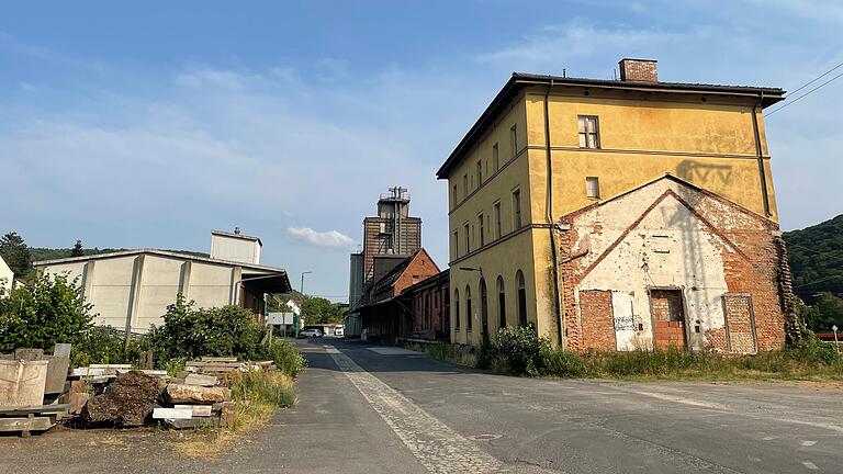 Für die Planung des neuen Nahversorgungszentrums in der Ladestraße in Gemünden wurden im Stadtrat zahlreiche Stellungnahmen und Bedenken der Träger öffentlicher Belange besprochen.