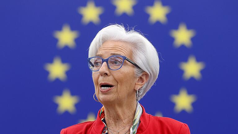 EZB-Präsidentin Lagarde.jpeg       -  Christine Lagarde, Präsidentin der Europäischen Zentralbank, hält eine Rede im EU-Parlament.