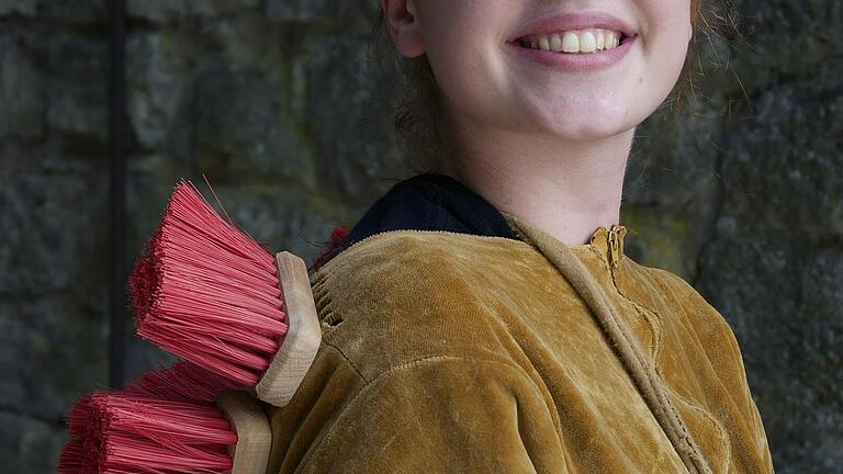 Henriette Wilken als Stachelschwein Matilda.