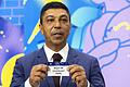 Champions League - Auslosung in Nyon       -  Bayern-Legende Giovane Elber zogt das deutsche Duell.