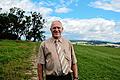 Hat gut lachen: Als Bürgermeister von Ostheim steht Ulrich Waldsach einer Stadt vor, die im Wettbewerb der Kommunen wie auch der touristischen orte sehr gut aufgestellt ist. Erholung findet er auf dem kleinen Lindenberg bei seinem Hobby, dem Modellflug.