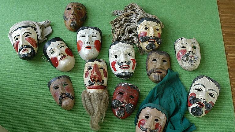 Die verschiedenen Ausformungen der Rhöner Masken.