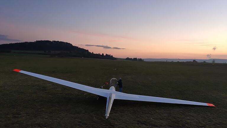 Segelflugzeug am Windenstart.