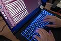Ein Cyberangriff im Oktober 2024 auf sieben Schulen im Landkreis Kitzingen legte deren IT-Infrastruktur lahm. Zug um Zug wird sie nun wieder aufgebaut und freigeschaltet.