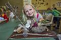 Für eine &bdquo;Collage aus Plastik, Blech und Holz&ldquo; entschied sich Hannah Wolf (8).
