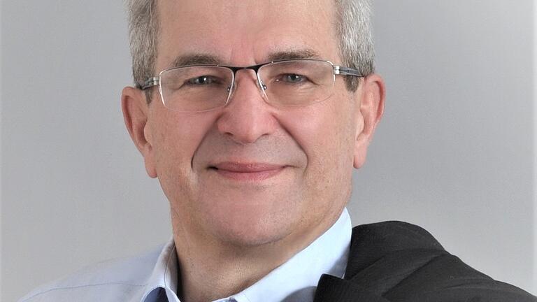 Gerhard Hölzer will in Königsberg Bürgermeister werden. Gerhard Hölzer will in Königsberg Bürgermeister werden.