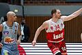 Felix Hoffmann (rechts) und Maurice Stuckey (links) sind abseits des Feldes Freunde. Am Montag wird Hoffmann mehr Bundesliga-Einsätze für die Baskets gehabt haben als der heutige Crailsheimer.