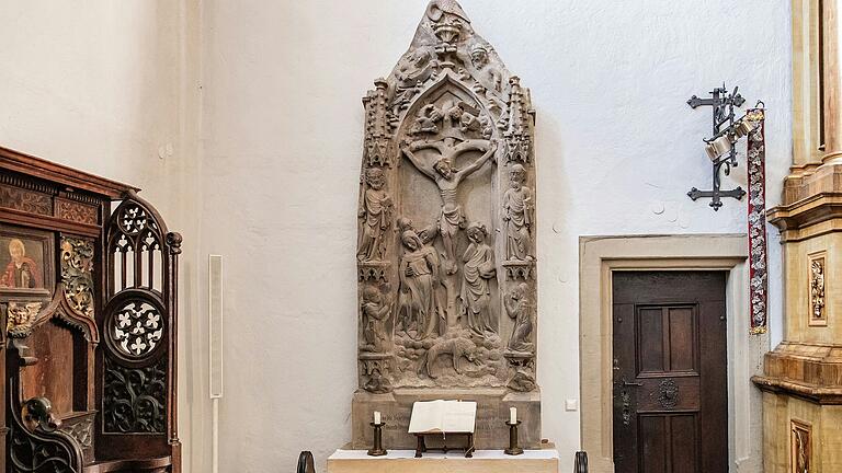 Der Leprosenstein des Zeller Tors ist in der Kirche St. Burkard zu bewundern. Der Leprosenstein des Zeller Tors ist in der Kirche St. Burkard zu bewundern. 