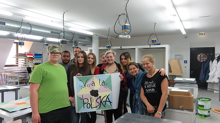 In praktischen Workshops erhalten polnische und deutsche Jugendliche Einblicke in unterschiedliche Berufe z. B. des Malers und Lackierers. Foto: Don Bosco Berufsschule In praktischen Workshops erhalten polnische und deutsche Jugendliche Einblicke in unterschiedliche Berufe z. B. des Malers und Lackierers. Foto: Don Bosco Berufsschule