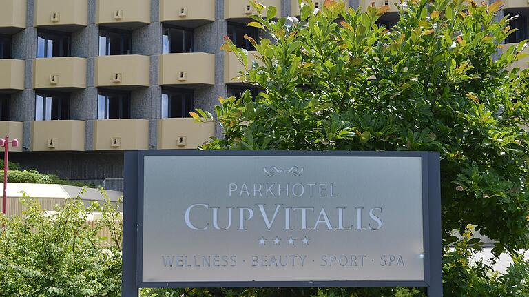 Das Parkhotel Cup Vitalis am Ostring ist dabei, seine Gebäude-Kapazitäten zu erweitern. Das Parkhotel Cup Vitalis am Ostring ist dabei, seine Gebäude-Kapazitäten zu erweitern. 
