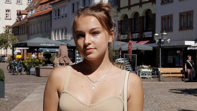 Darina Raikhert, 15 Jahre alt. Darina Raikhert, 15 Jahre alt. 
