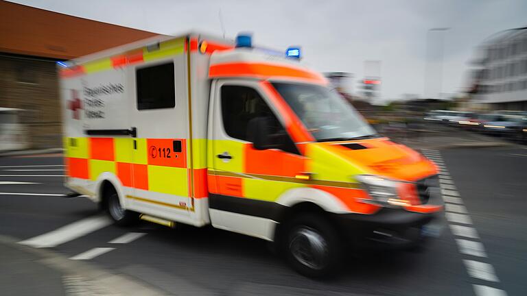 Symbolbild: Krankenwagen Symbolbild: Krankenwagen