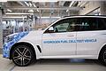 BMW Forschungszentrum für Wasserstoff-Technologie       -  Ein BMW X5 mit Brennstoffzellensystem ist im BMW-Forschungszentrum zu sehen. (Archivbild)