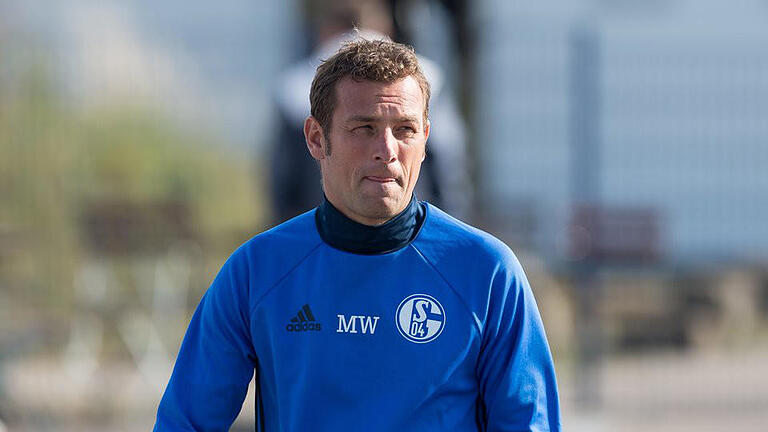 Drucksituation       -  Trainer Markus Weinzierl will mit dem Schalke aus dem Tabellenkeller raus. Foto: Guido Kirchner