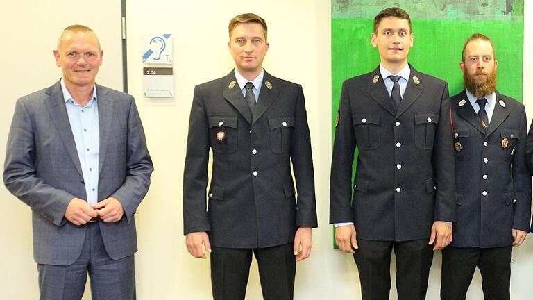 Bürgermeister Thomas Stamm (von links) hat nach dem Rücktritt der Altfelder Feuerwehrkommandanten Mirko Kemmer, Johannes Rotter und Stephan Wiesmann die schwierige Aufgabe, geeignete Nachfolger zu finden.&nbsp;