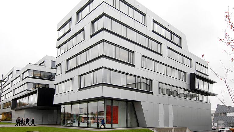 In der Zentrale von s.Oliver in Rottendorf bei Würzburg müssen 170 Beschäftigte gehen. In der Zentrale von s.Oliver in Rottendorf bei Würzburg müssen 170 Beschäftigte gehen.