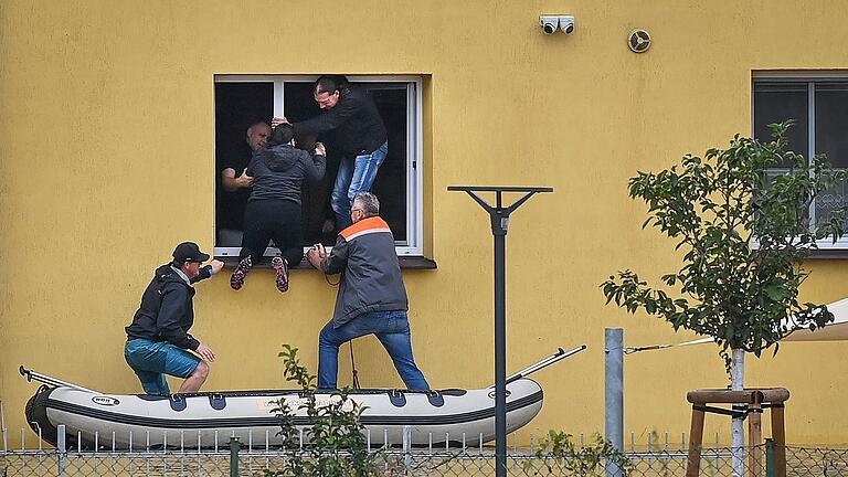 Hochwasser in Tschechien       -  Mindestens 18 Menschen kamen in den Fluten ums Leben.