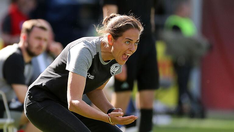 Sabrina Wittmann vom FC Ingolstadt 04 ist die einzige Cheftrainerin bei einem deutschen Männer-Profifußballklub.