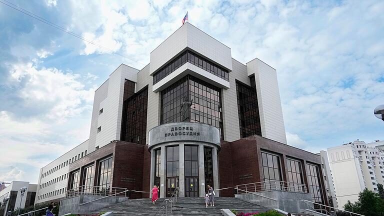 Gerichtsgebäude in Jekaterinburg - Gerichte in Russland verhängen gegen US-Bürger immer wieder hohe Haftstrafen, einige haben Aussicht, bei einem Gefangenenaustausch auf freien Fuß zu kommen. (Archivbild) Gerichtsgebäude in Jekaterinburg - Gerichte in Russland verhängen gegen US-Bürger immer wieder hohe Haftstrafen, einige haben Aussicht, bei einem Gefangenenaustausch auf freien Fuß zu kommen. (Archivbild)