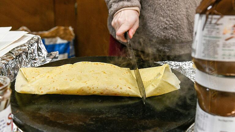 Für Betreiber, die Messer beispielsweise in der Gastronomie benötigen, werden Ausnahmen gemacht. Für Betreiber, die Messer beispielsweise in der Gastronomie benötigen, werden Ausnahmen gemacht.