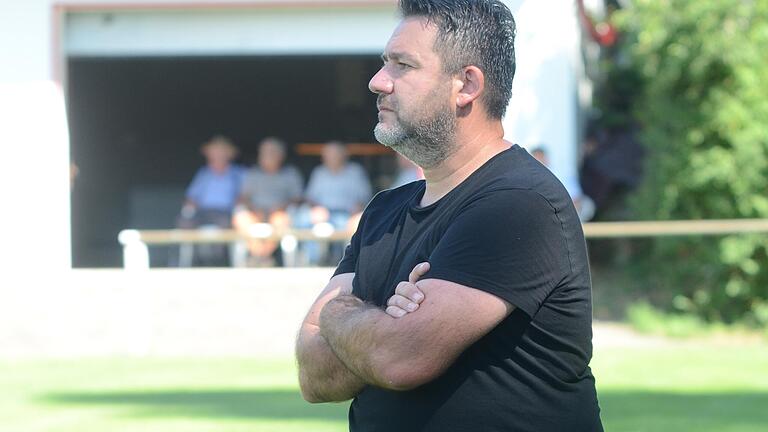 Trainer Taner Yorulmazel und sein FC Gössenheim kämpfen am Sonntag in Rieneck gegen den BC Aura um einen Platz in der Fußball-Kreisliga.