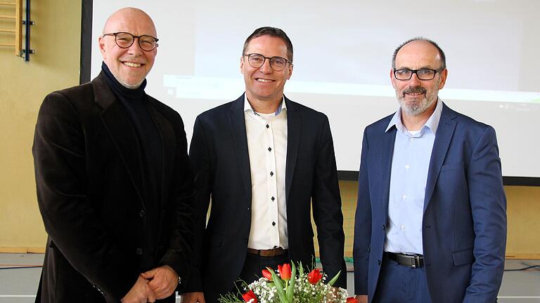 Festakt an der Mittelschule Gerolzhofen: Schulrat Frank Hagen führte Rektor André Krauß und Konrektor Horst Hauck (von links) offiziell in ihre Ämter ein.