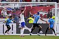 Copa América: USA - Uruguay       -  Uruguays Mathias Olivera (l) entscheidet mit seinem Tor das Aus der US-Mannschaft.