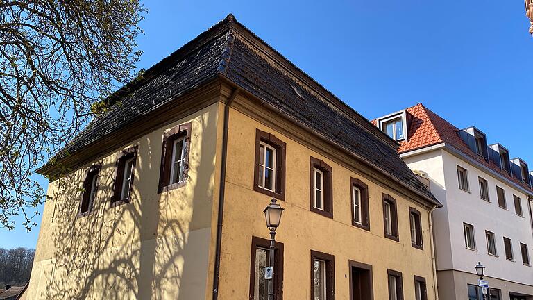 Die Stadt Marktheidenfeld möchte mit einer Planwerkstatt Ideen für die zukünftige Nutzung des alten Pfarrhauses, den angrenzenden Pfarrgarten und das Anwesen in der Herrngasse 2 entwickeln.