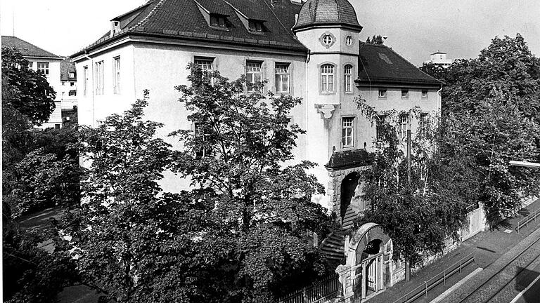 Blick auf die Wickenmayersche Kinderpflege in Grombühl auf einem Archivfoto von 1977.