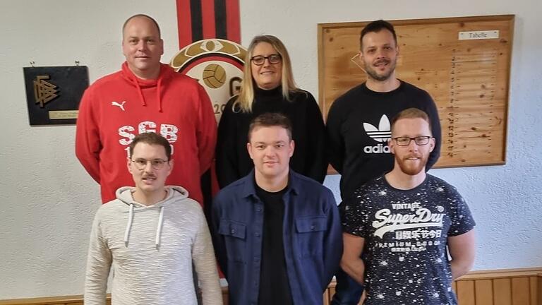 Auf dem Foto zu sehen (hinten von links) Steffen Jordan, Ivonne Jordan, Marc Kreuzer, (vorne von links) Lorenz Hofmann, Stefan Scheidt, Julian Eck. Auf dem Foto zu sehen (hinten von links) Steffen Jordan, Ivonne Jordan, Marc Kreuzer, (vorne von links) Lorenz Hofmann, Stefan Scheidt, Julian Eck.