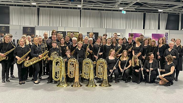 Das Orchester der Musikkapelle Lengfurt in Riva.