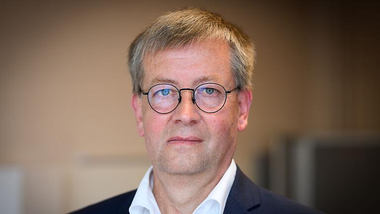 Bundesdrogenbeauftragter Blienert       -  Er halte vom sogenannten begleiteten Trinken gar nichts, sagt der Sucht- und Drogenbeauftragte der Bundesregierung, Burkhard Blienert. (Archivbild)