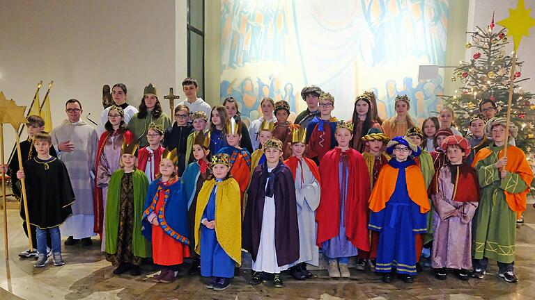 Sternsinger werden ausgesandt. Sternsinger werden ausgesandt.