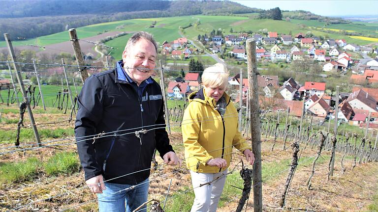 Brigitte und Sepp Hauck aus Michelau sind Winzer aus Leidenschaft. Mit großem Erfolg und vor allem viel Freude bewirtschaften sie ihren Weinberg am Michelauer Eulenberg im Nebenerwerb.