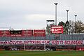 Deutliche Botschaft: Mit einem großen Banner forderten Fans am Dallenberg einen neuen Vertrag für Sportdirektor Sebastian Neumann.