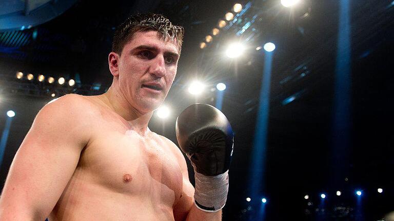 Box-Profi       -  Marco Huck winken zwei Titel.