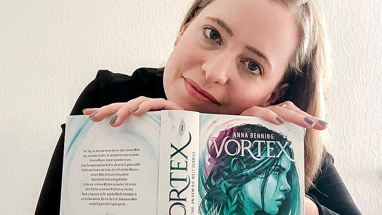 Die Schweinfurter Autorin Anna Benning hat den zweiten Band ihrer Fantasy-Trilogie 'Vortex' herausgebracht.