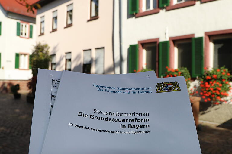 Die Grundsteuerreform betrifft nicht nur private Grundstücks- und Hausbesitzer, sondern auch die Kirchenstiftungen. Die Verwaltungsreferenten im Dekanat für Main-Spessart unterstützen im Bedarf bei der Erklärung.