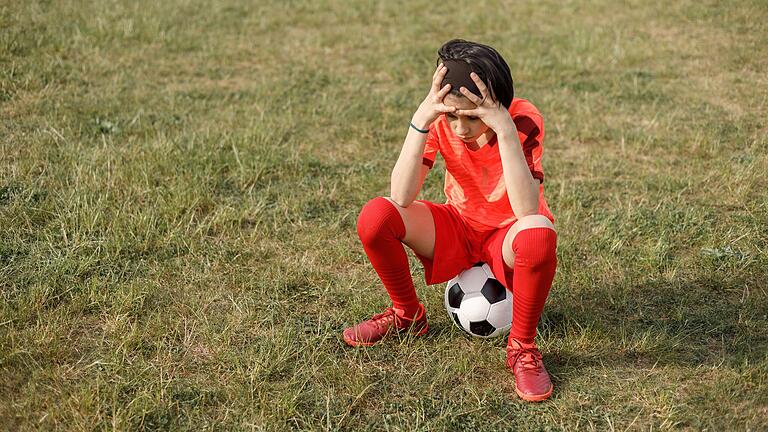 Keine Ligen-Systeme mehr ab 2024 im Kinderfußball: Verlernen unsere Kinder dadurch, mit Niederlagen umzugehen? Über diese Frage wird gerade heftig diskutiert.