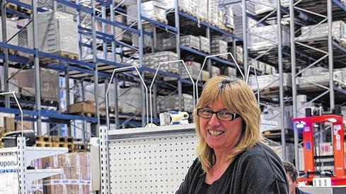 Versandfertig: Die verpackte Ware wird zum Abtransport bereitgestellt. Versandfertig: Die verpackte Ware wird zum Abtransport bereitgestellt.