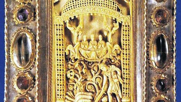 Kostbarer Buchdeckel des sogenannten Kiliansevangeliars.