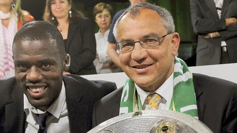 Drei Meisterschaften, zwei Pokalsiege: Felix Magath ist von den in Franken geborenen Trainern der mit Abstand erfolgreichste in der 1. und 2. Bundesliga. Das Bild zeigt ihn 2009 nach dem Titel mit Wolfsburg. Foto: dpa - Drei Meisterschaften, zwei Pokalsiege: Felix Magath ist von den in Franken geborenen Trainern der mit Abstand erfolgreichste in der 1. und 2. Bundesliga. Das Bild zeigt ihn 2009 nach dem Titel mit Wolfsburg. Foto: dpa Drei Meisterschaften, zwei Pokalsiege: Felix Magath ist von den in Franken geborenen Trainern der mit Abstand erfolgreichste in der 1. und 2. Bundesliga. Das Bild zeigt ihn 2009 nach dem Titel mit Wolfsburg. Foto: dpa - Drei Meisterschaften, zwei Pokalsiege: Felix Magath ist von den in Franken geborenen Trainern der mit Abstand erfolgreichste in der 1. und 2. Bundesliga. Das Bild zeigt ihn 2009 nach dem Titel mit Wolfsburg. Foto: dpa