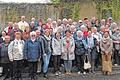Besinnungstage in Maria Rosenberg       -  (mhk)   Ziel des dreitägigen Ausflugs der Pfarreiengemeinschaft Erlenbach-Triefenstein war &bdquo;Maria Rosenberg&ldquo; &ndash; ein geistliches Zentrum in der Westpfalz. Auf der Hinfahrt wurde der Speyerer Dom mit Krypta und Kaisersaal besichtigt. Die Tage selbst waren mit Gottesdienst und Gebet, Meditation und Zeit für persönliche Besinnung gefüllt. Spirituell begleitet wurde die Gruppe von Schwester Lucia Goncalves de Quadros OP (links), Mitarbeiterin im Wallfahrtszentrum. Den Ausflug für die Pfarreiengemeinschaft organisiert hatte &ndash; wie schon seit Jahren &ndash; Klara Fertig.