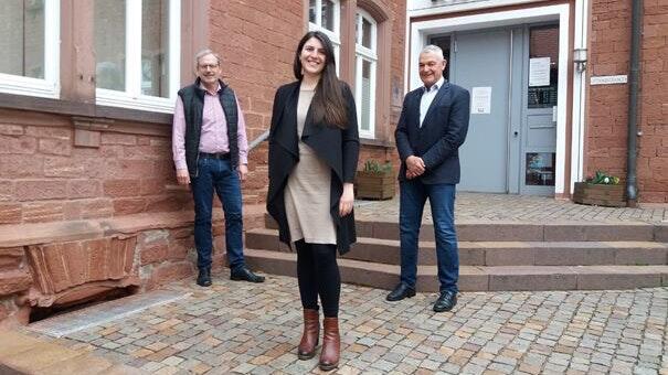 Jessica Klug zusammen mit den Freie-Wähler-Kreisvorsitzenden Thomas Zöller (Miltenberg, links) und Peter Utsch (Main-Spessart). Jessica Klug zusammen mit den Freie-Wähler-Kreisvorsitzenden Thomas Zöller (Miltenberg, links) und Peter Utsch (Main-Spessart).